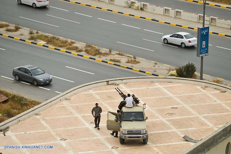 Oficial militar libio exige disolución de parlamento