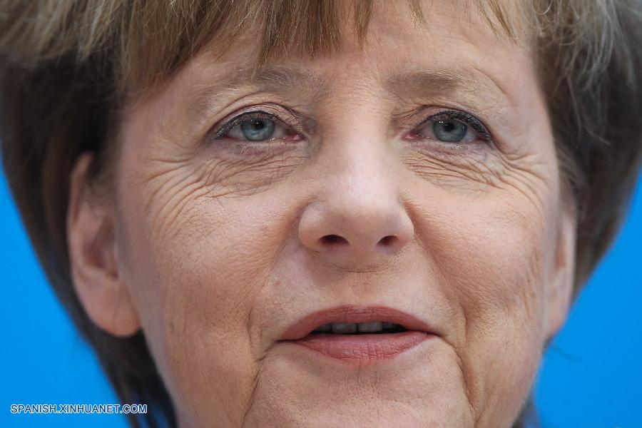 Merkel considera "lamentable" aumento de partidos de extrema derecha y euroescépticos