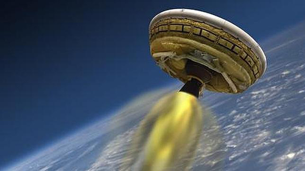 La NASA prueba su platillo volador para viajar a Marte