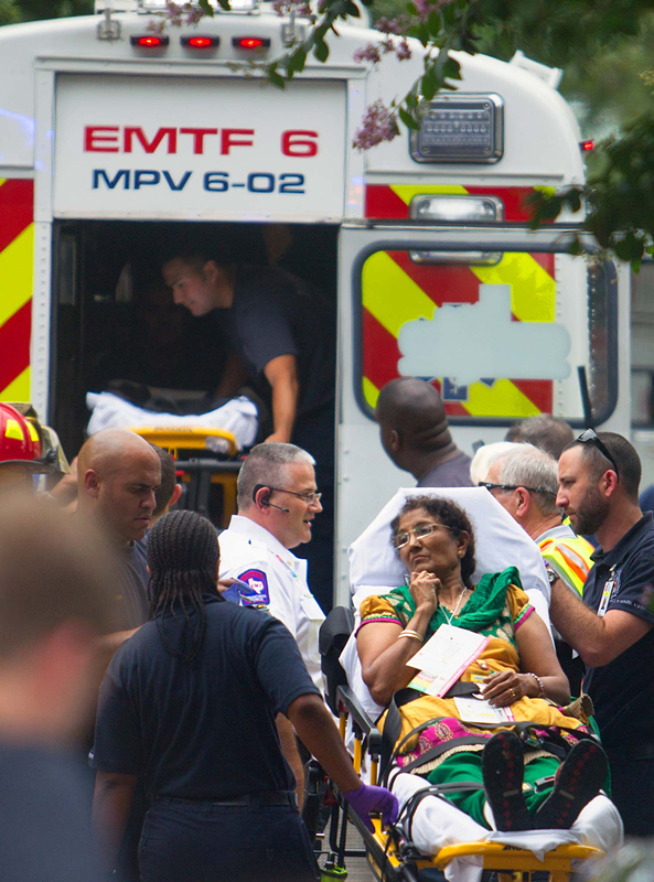 Colapsa estacionamiento en Houston, hay 36 heridos