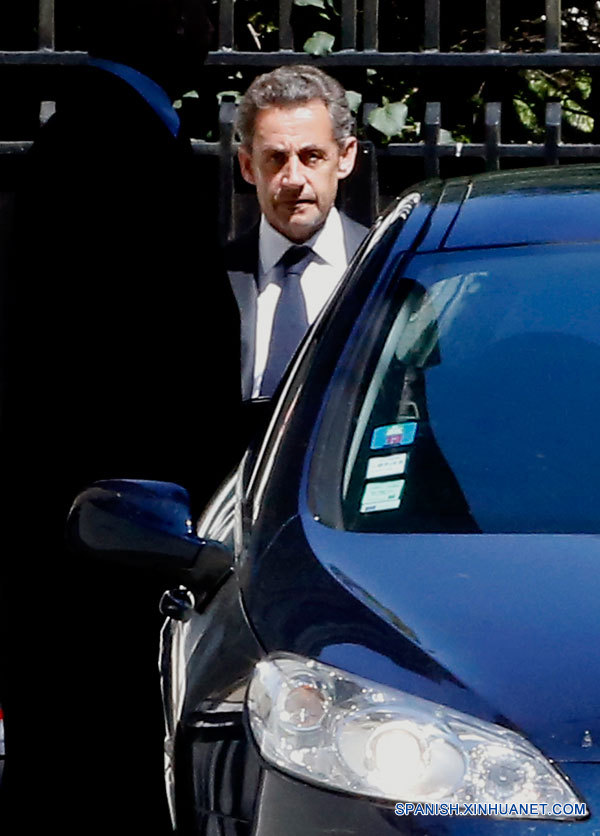 Sarkozy denuncia "interferencia política" en investigación por corrupción