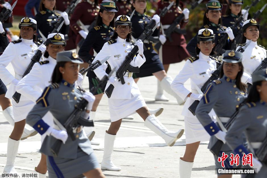 Venezuela celebra el desfile militar del Día de la Independencia
