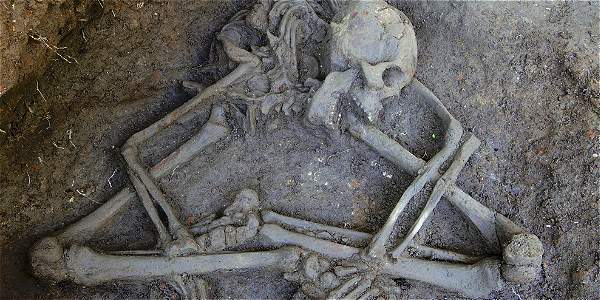 Sentados y con las piernas cruzadas desde hace 1.600 años