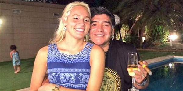 Maradona quiere ver a su ex novia sin diamantes y tras las rejas