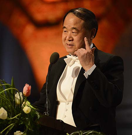 Premio Nobel chino Mo Yan apoya a China para que organice Copa Mundial