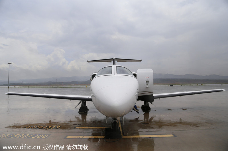 El primer taxi aéreo de China: el avión Cessna 510 Mustang, aterriza con éxito en el Aeropuerto Internacional Changshui de Kunming, en la provincia de Yunnan, el 12 de julio.