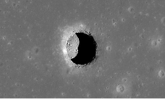 Confirman 200 agujeros en la Luna