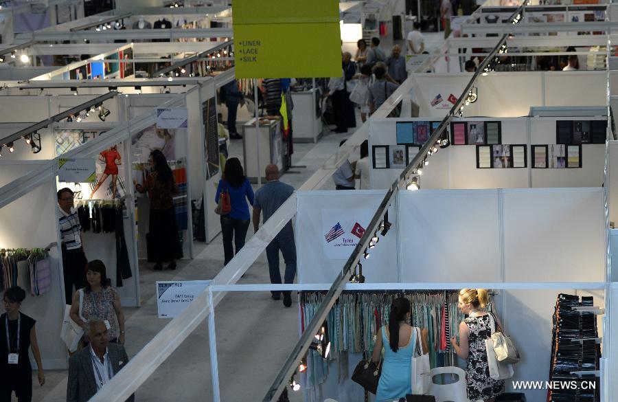 Feria del Textil y Moda de China atrae multitudes en Nueva York