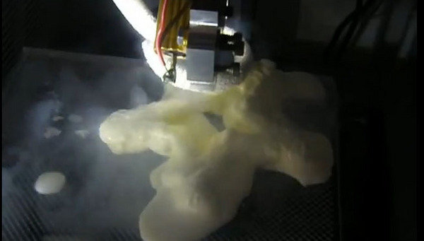 Inventan una impresora 3D que imprime helados