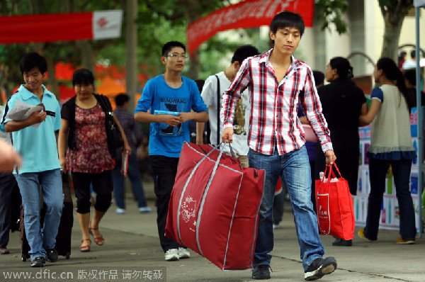 Universidades chinas elevan los costos de las matrículas
