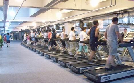 La falta de instalaciones obstaculiza la práctica de ejercicios en los jóvenes chinos