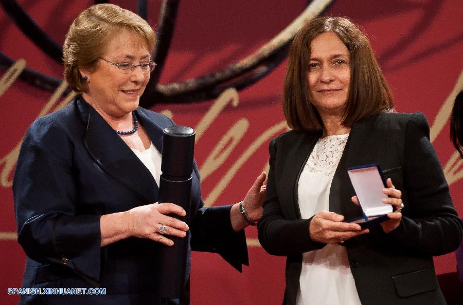 Bachelet entrega Premio Iberoamericano Pablo Neruda a cubana Reina María Rodríguez