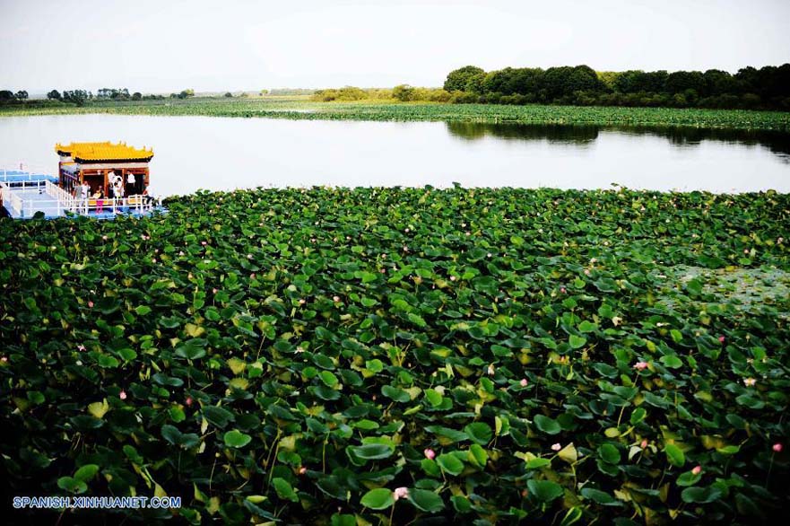 Heilongjiang: Bello paisaje de Lago Yueya en Hulin 