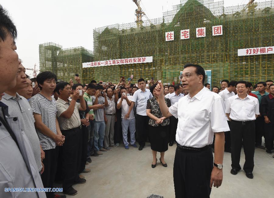 PM chino pide reducir burocracia para impulsar desarrollo económico 