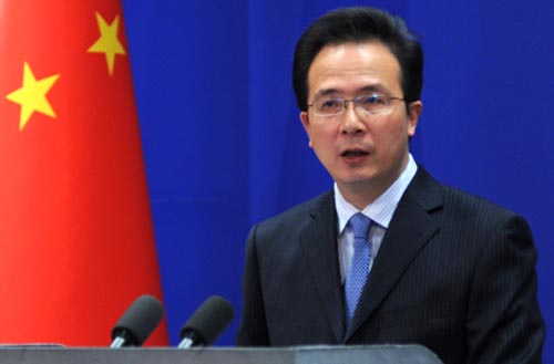 China urge proteger alto al fuego de Minsk luego de aprobación de concesiones en Ucrania