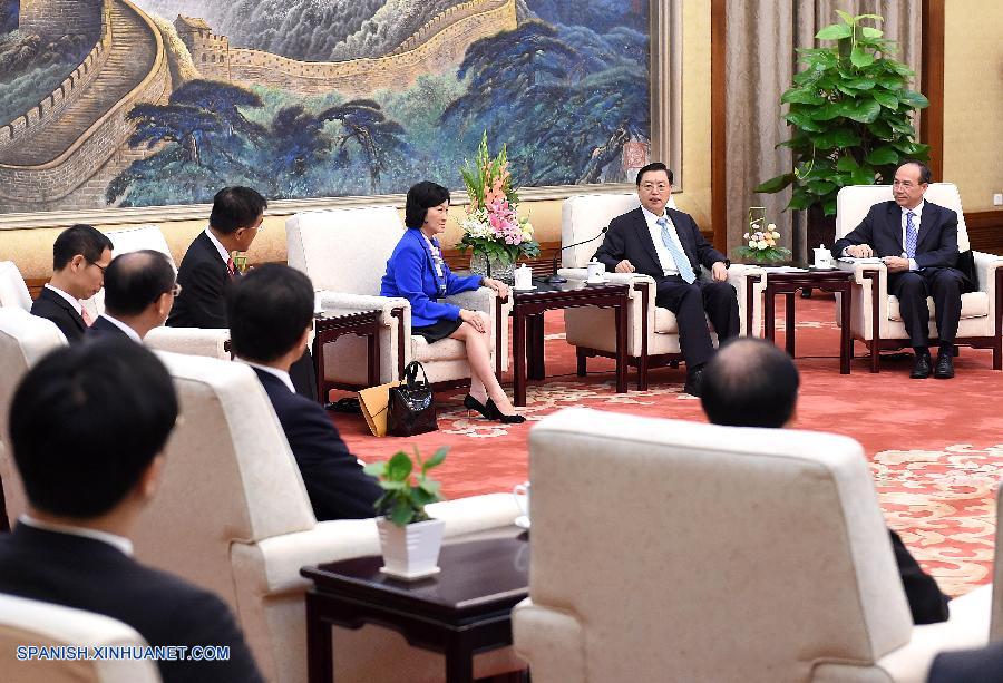 Máximo legislador chino destaca progreso democrático y económico en Hong Kong  2