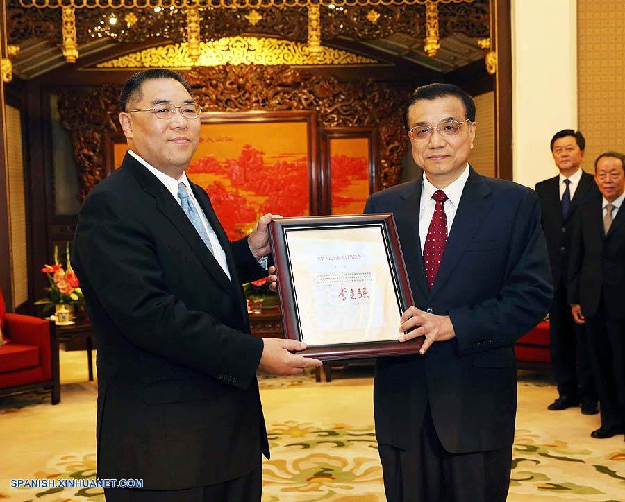 Primer ministro chino expresa apoyo a gobierno de Macao