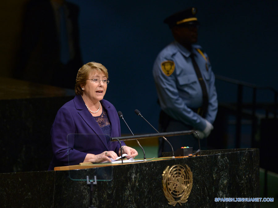 Parlamentarios piden a Bachelet rechazar acción unilateral de EEUU en Medio Oriente