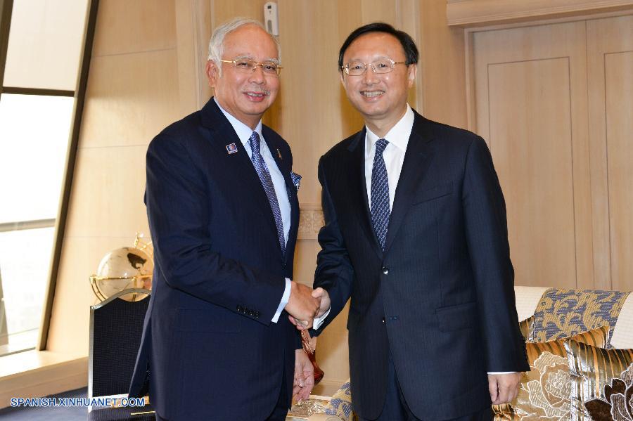 China y Malasia se comprometen a promover relaciones bilaterales