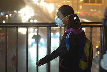 Beijing emite alerta por contaminación del aire