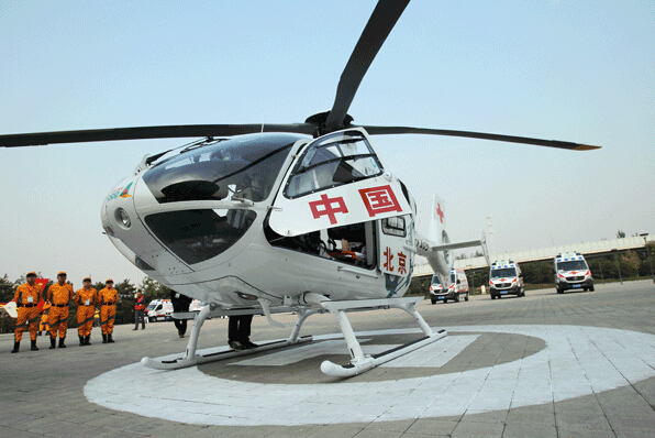 Primera ambulancia aérea