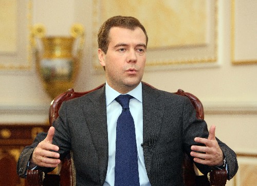Medvedev firma descuento sobre precio para suministro de gas ruso a Ucrania