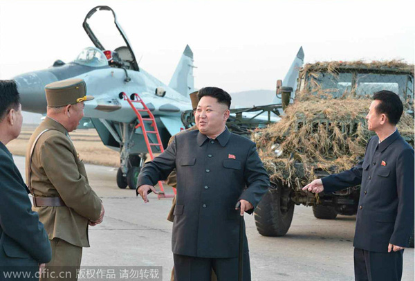 Líder supremo de Corea del Norte supervisa el ejercicio de aire