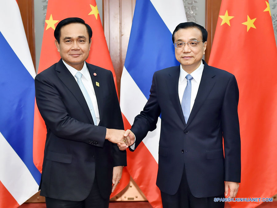 China y Tailandia prometen cooperación más estrecha en ferrocarril, agricultura y comercio