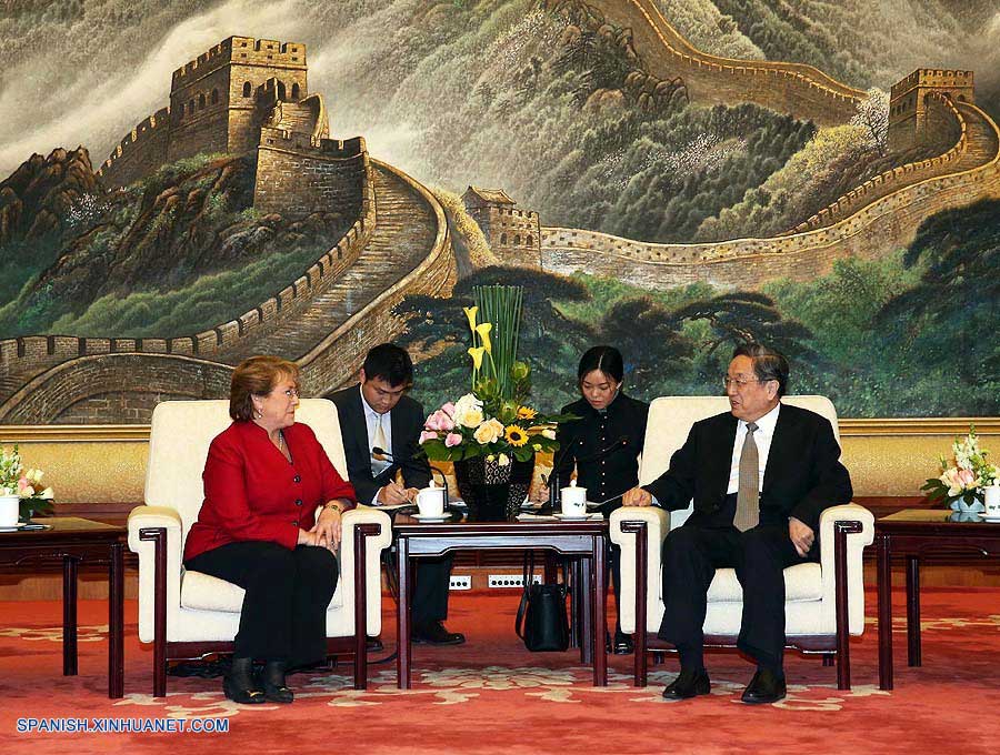 China y Chile fortalecerán cooperación en agricultura y minería