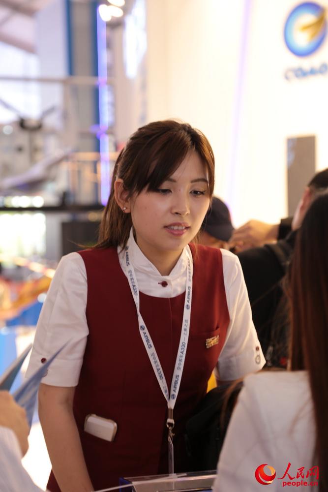 Chicas guapas en la Expo del Aire China 2014 (13)