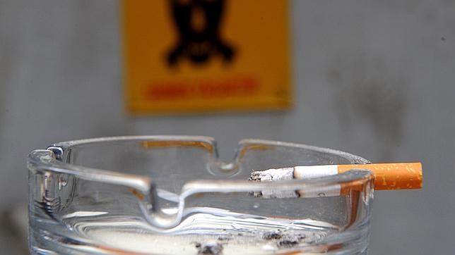 Fumar acaba con el cromosoma masculino y provoca cáncer