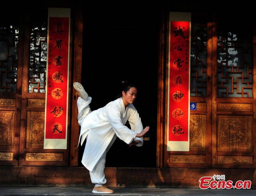 "Hermana Wudang" combina artes marciales con música