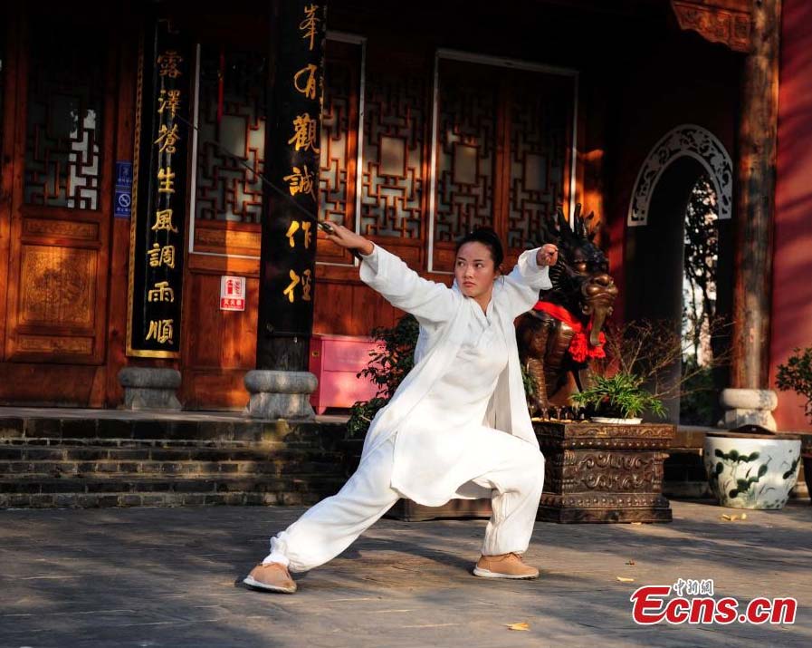 "Hermana Wudang" combina artes marciales con música