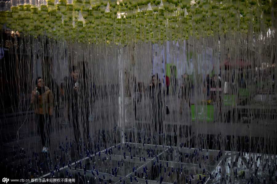 "8 tazas de agua cada día" se exhibe en la Semana Internacional de Diseño de Hangzhou. [Foto:CFP] 