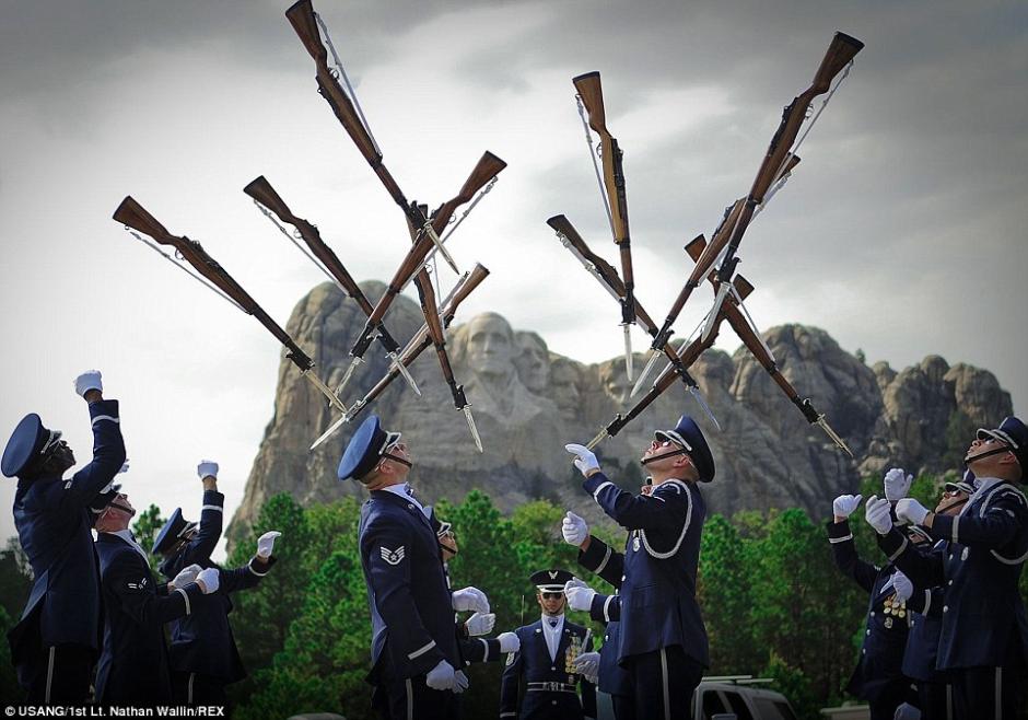 Fotos de fuerza aérea de EEUU de 2014 seleccionadas por revista Airman 