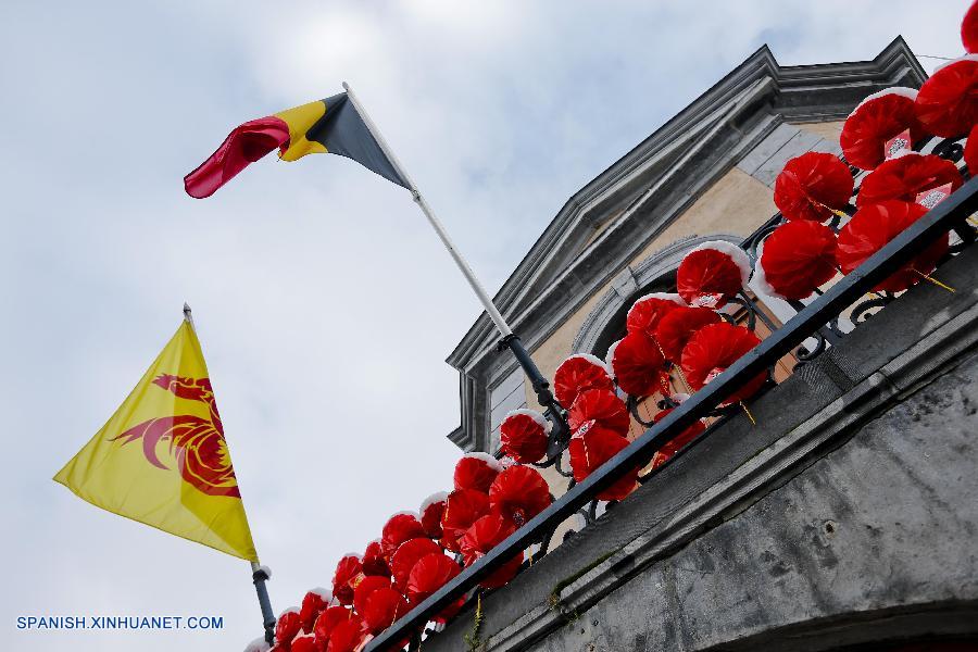 "Estilo de China" en calles de Theux en Bélgica 
