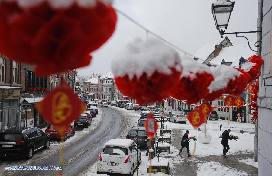 "Estilo de China" en calles de Theux en Bélgica 