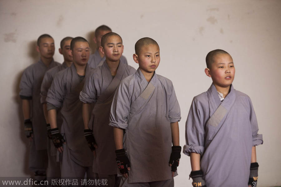 El más joven de los monjes guerreros tiene 11 años, pero al igual que el resto de sus compañeros, no ceja en la practica diaria. Changchun, Jilin. [Foto: IC]