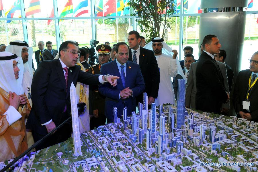 Egipto firma acuerdo con EAU para construir nueva capital al este de El Cairo