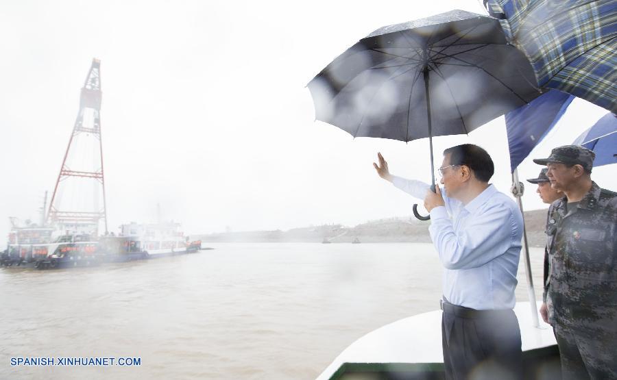 PM chino elogia labor de equipo de búsqueda y rescate en Yangtse