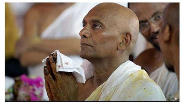 El multimillonario indio que lo dejó todo para hacerse monje