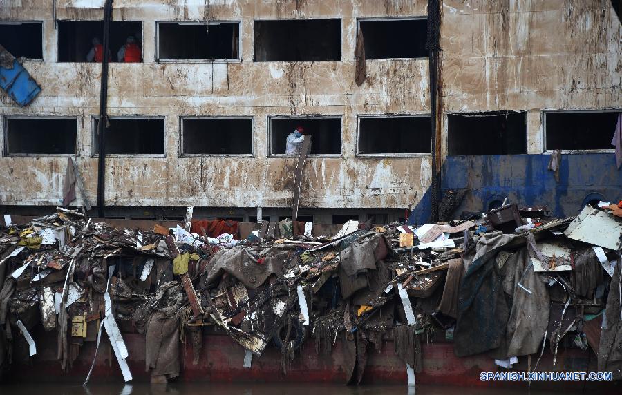 China moverá barco hundido para buscar a víctimas restantes