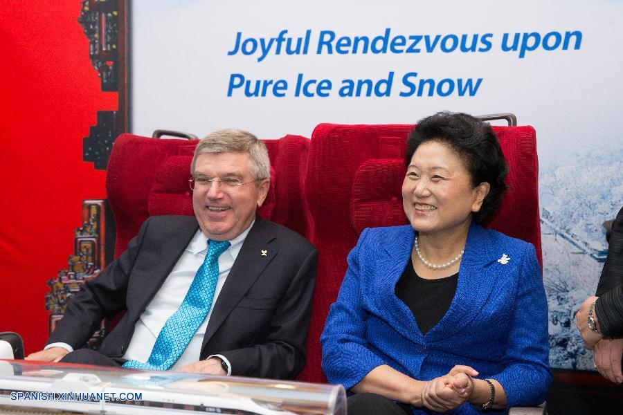 Presidente de COI visita exposición de candidatura de Beijing para JJOO de Invierno 2022