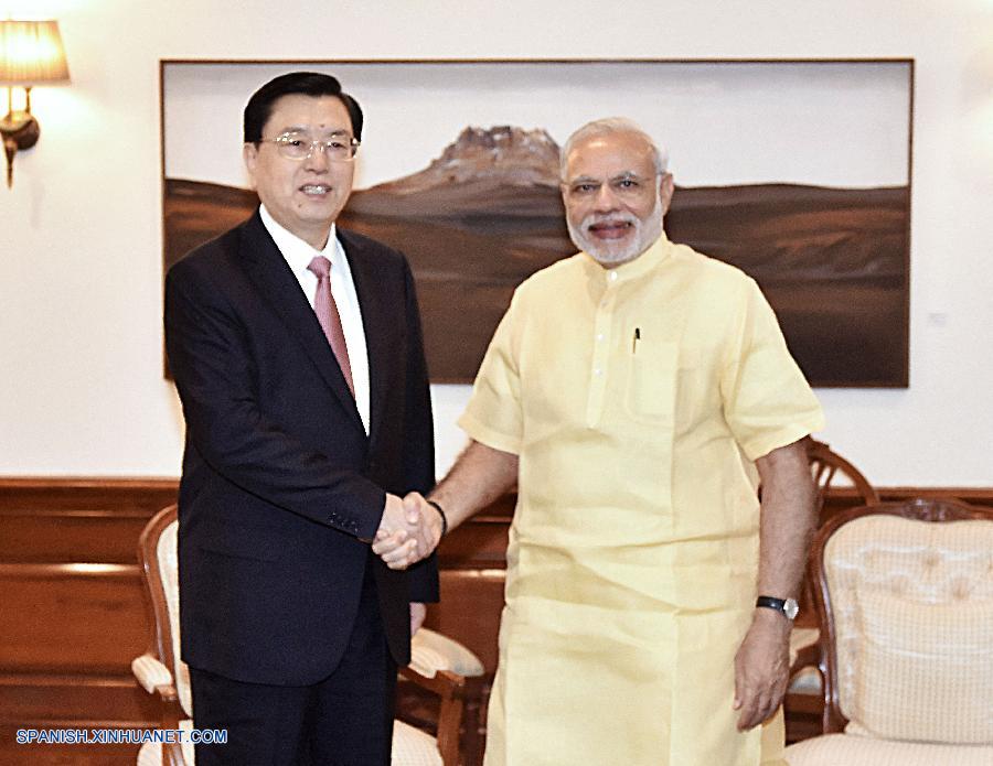 Máximo legislador chino se reúne con premier indio en Nueva Delhi