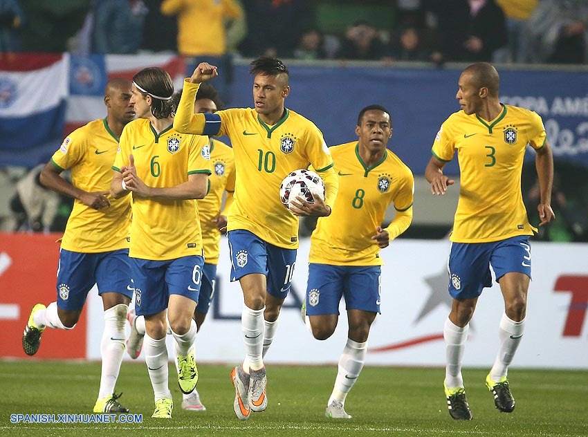 Fútbol: CBF prepara defensa de Neymar por agredir en Copa América en Chile