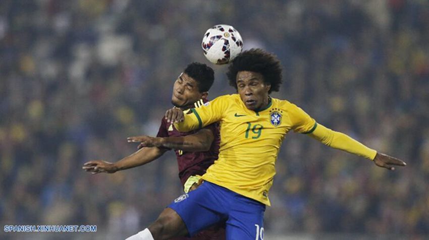 Fútbol: Brasil vence a Venezuela 2-1 y avanza junto a Colombia en Copa América 3