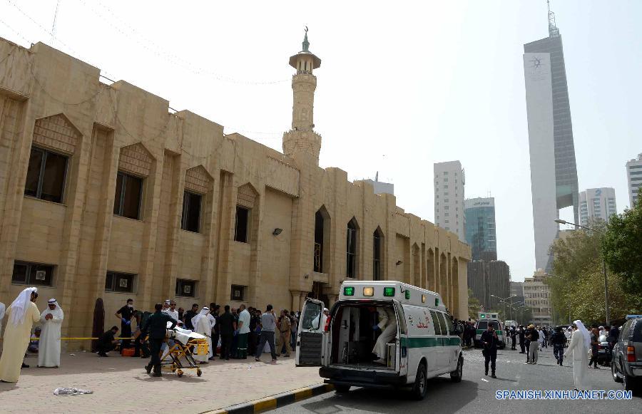 Mueren 25 personas y 202 resultan heridas en ataque a mezquita en Kuwait