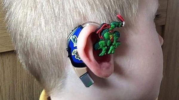 Inventan audífonos superhéroes para niños