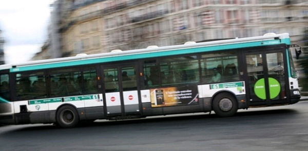 Los buses nocturnos franceses acercarán a sus casas a las mujeres que vivan en zonas inseguras
