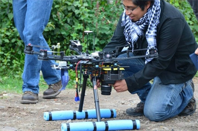 Nuevos drones sobrevuelan Xochimilco